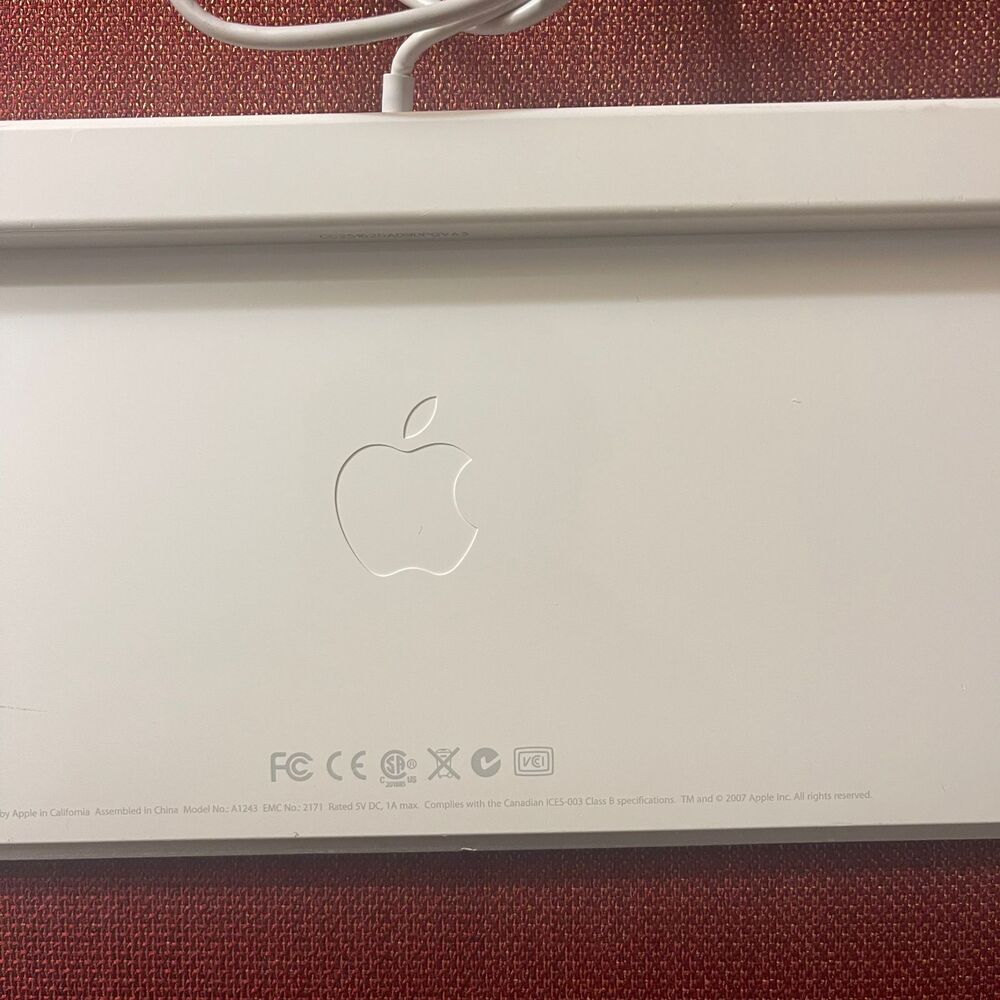 Apple USB Wired Aluminum Model A1243 Keyboard Ultra Thin keypad - Picture 4 of 10